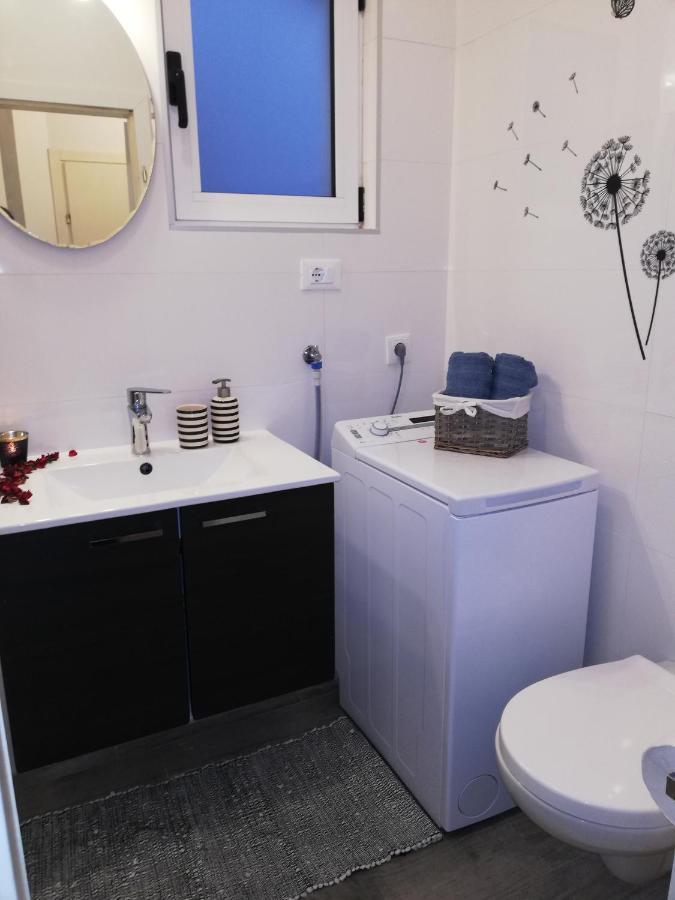 Готель Apartman Komadina Макарська Екстер'єр фото