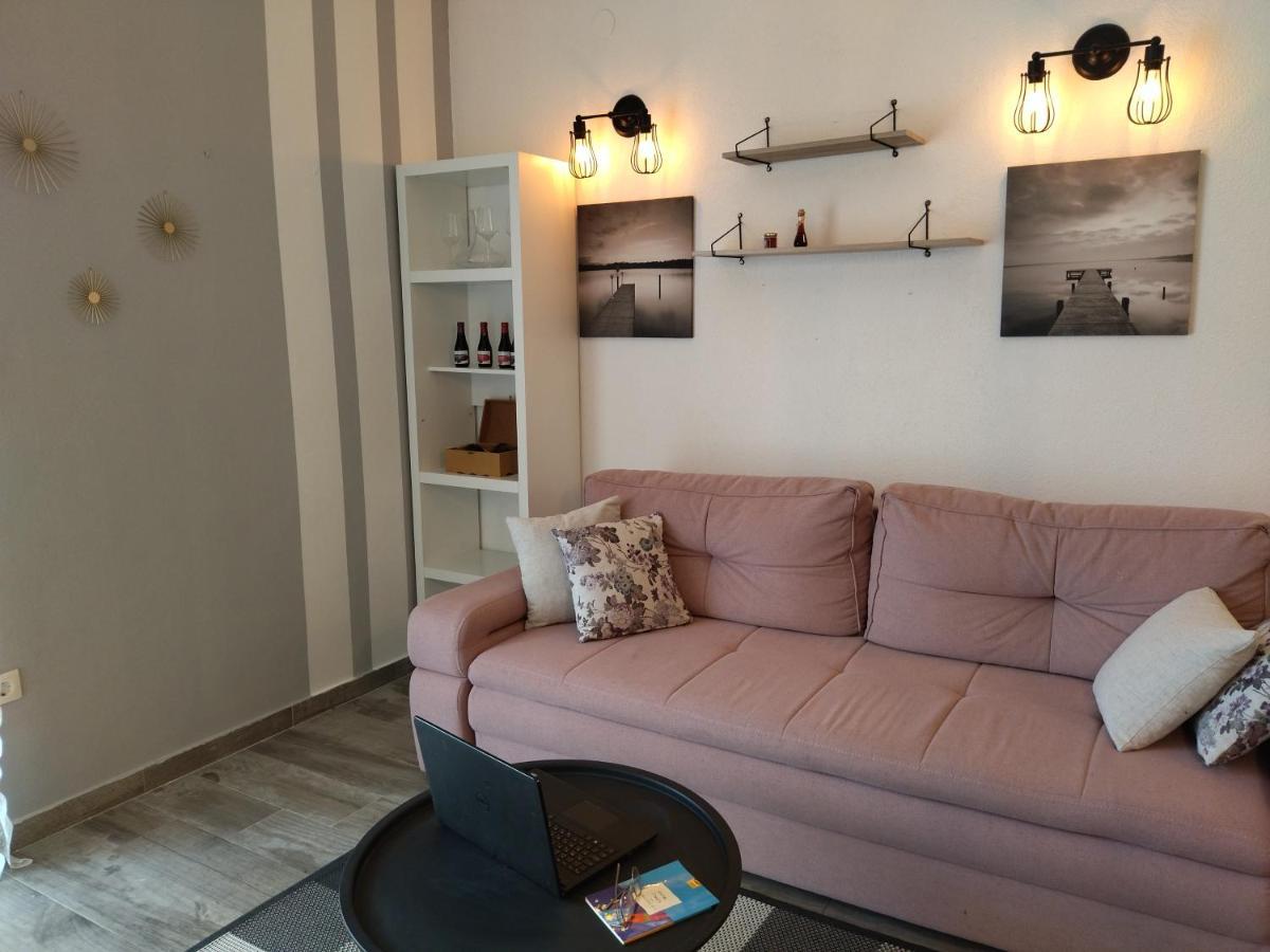 Готель Apartman Komadina Макарська Екстер'єр фото